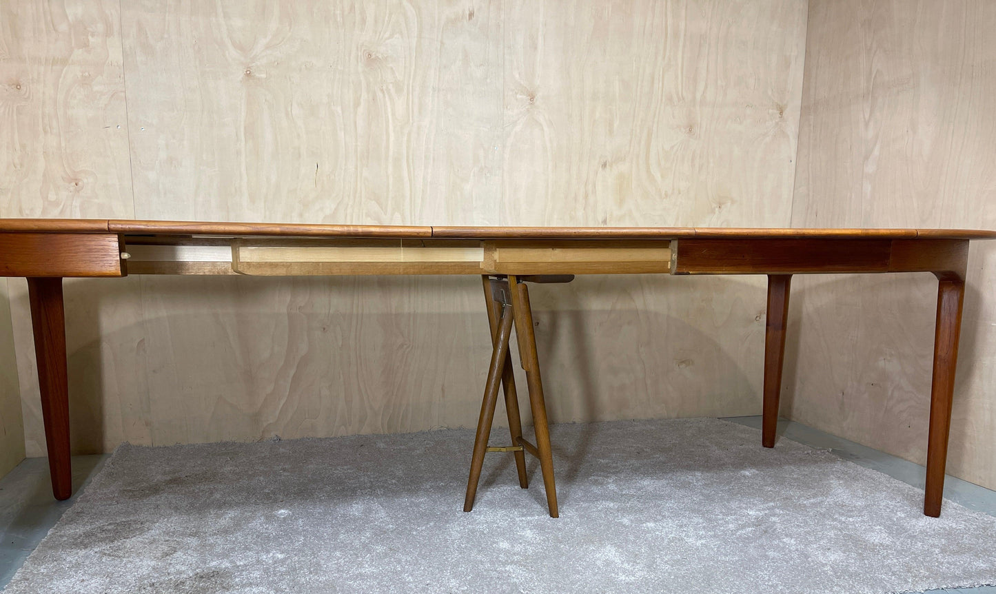 Mid-century teak Dining Table "Model 62" by Henning Kjaernulf for Sorø Stolefabrik - 1958 - Supramobili