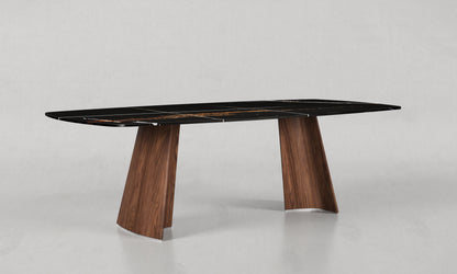 Story Dining Table