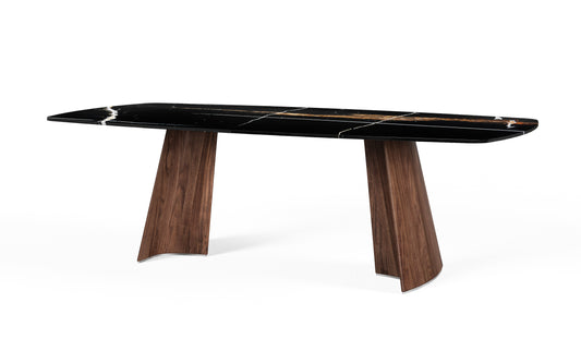 Story Dining Table