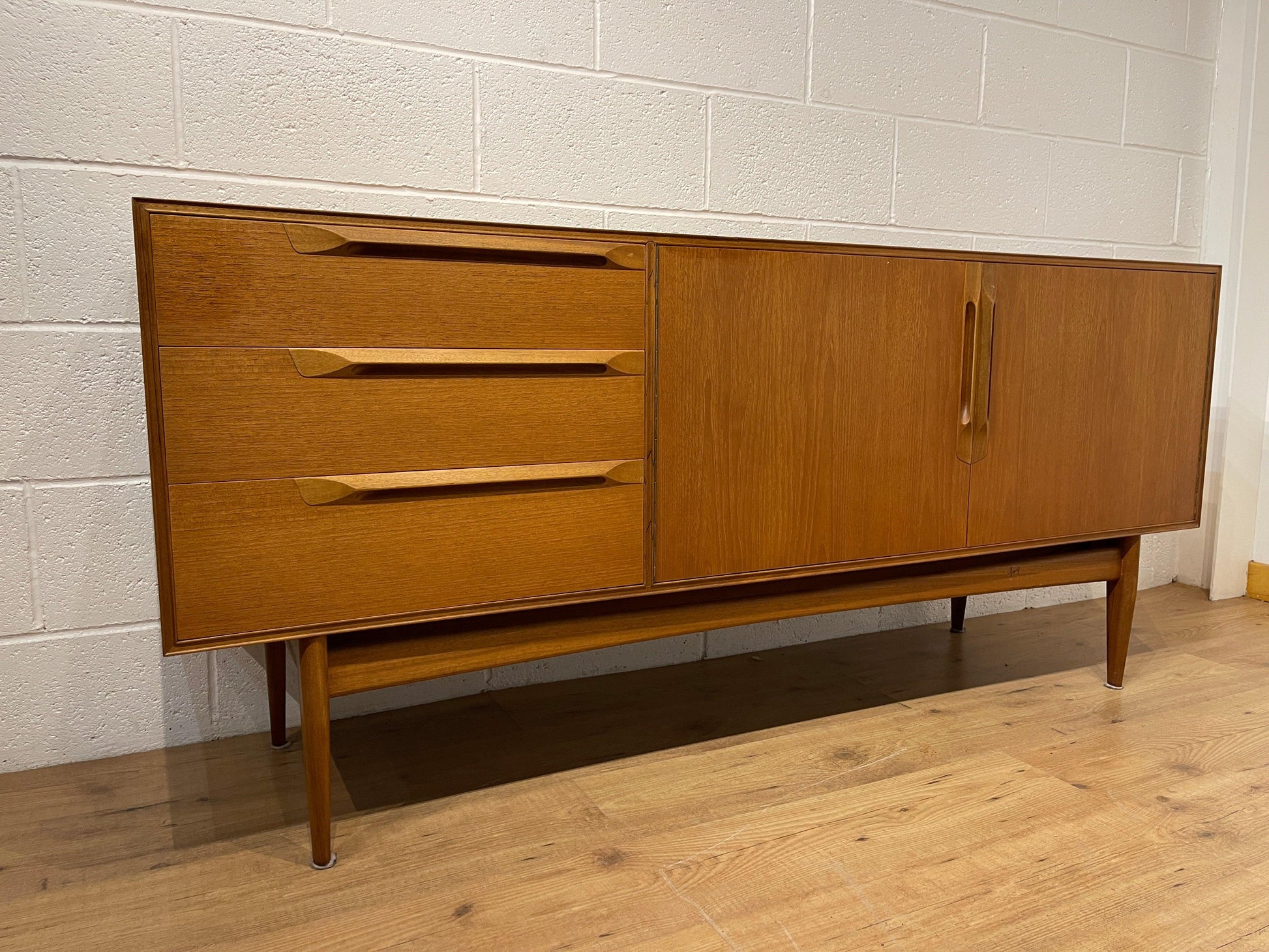 Mid Century Teak Sideaboard by McIntosh 1960s - Supramobili