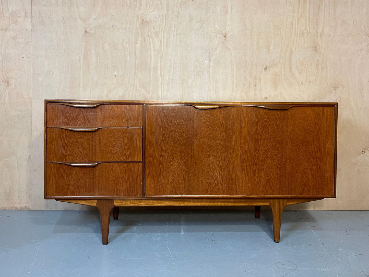 Mcintosh Sideboard/Credenza 1960's - Supramobili