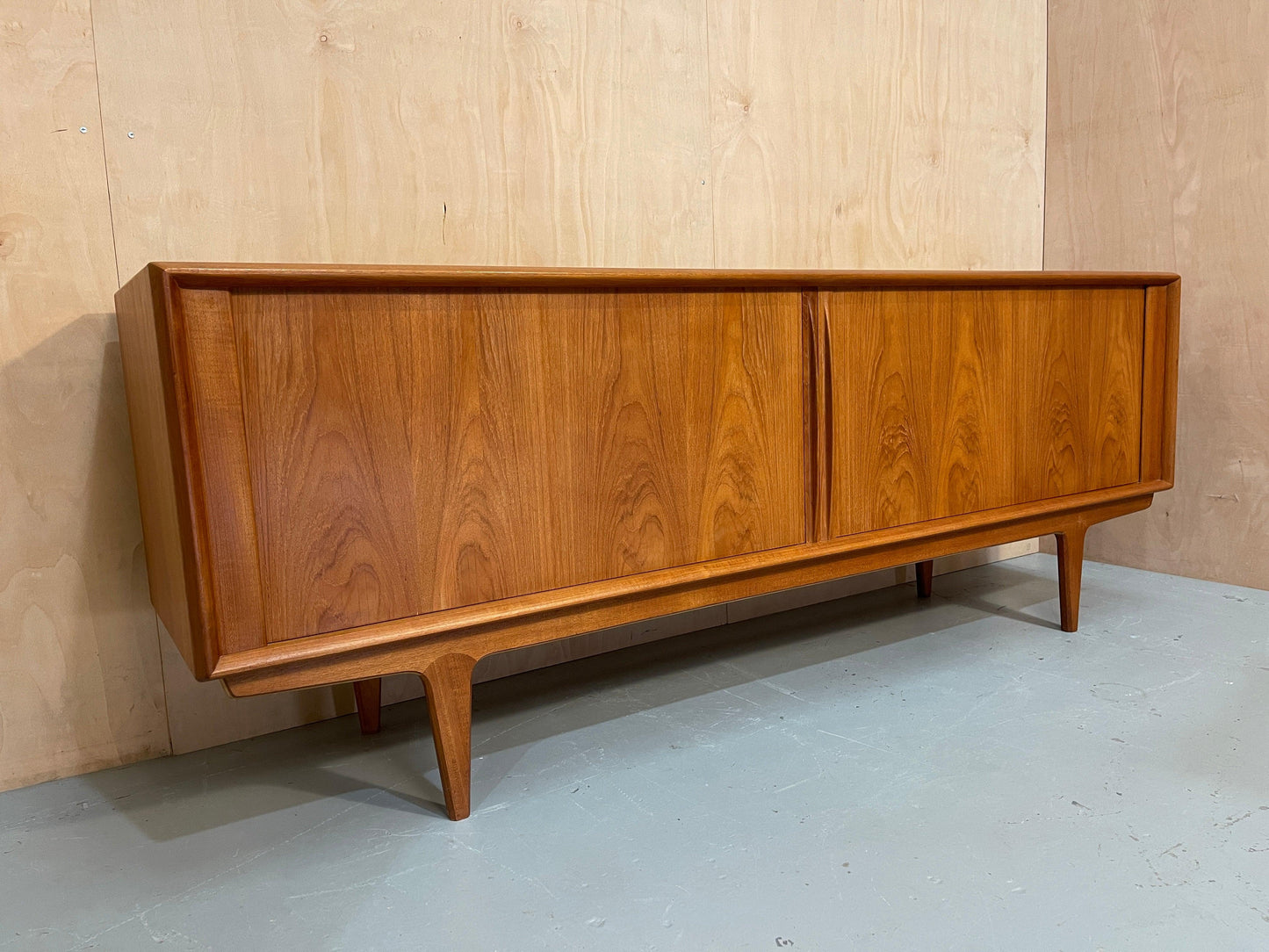 Mid Century Danish Teak Sideboard No 156 By Bernhard Pedersen - Supramobili