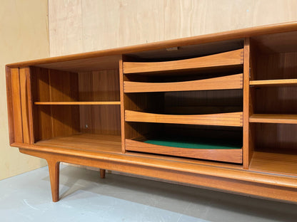 Mid Century Danish Teak Sideboard No 156 By Bernhard Pedersen - Supramobili