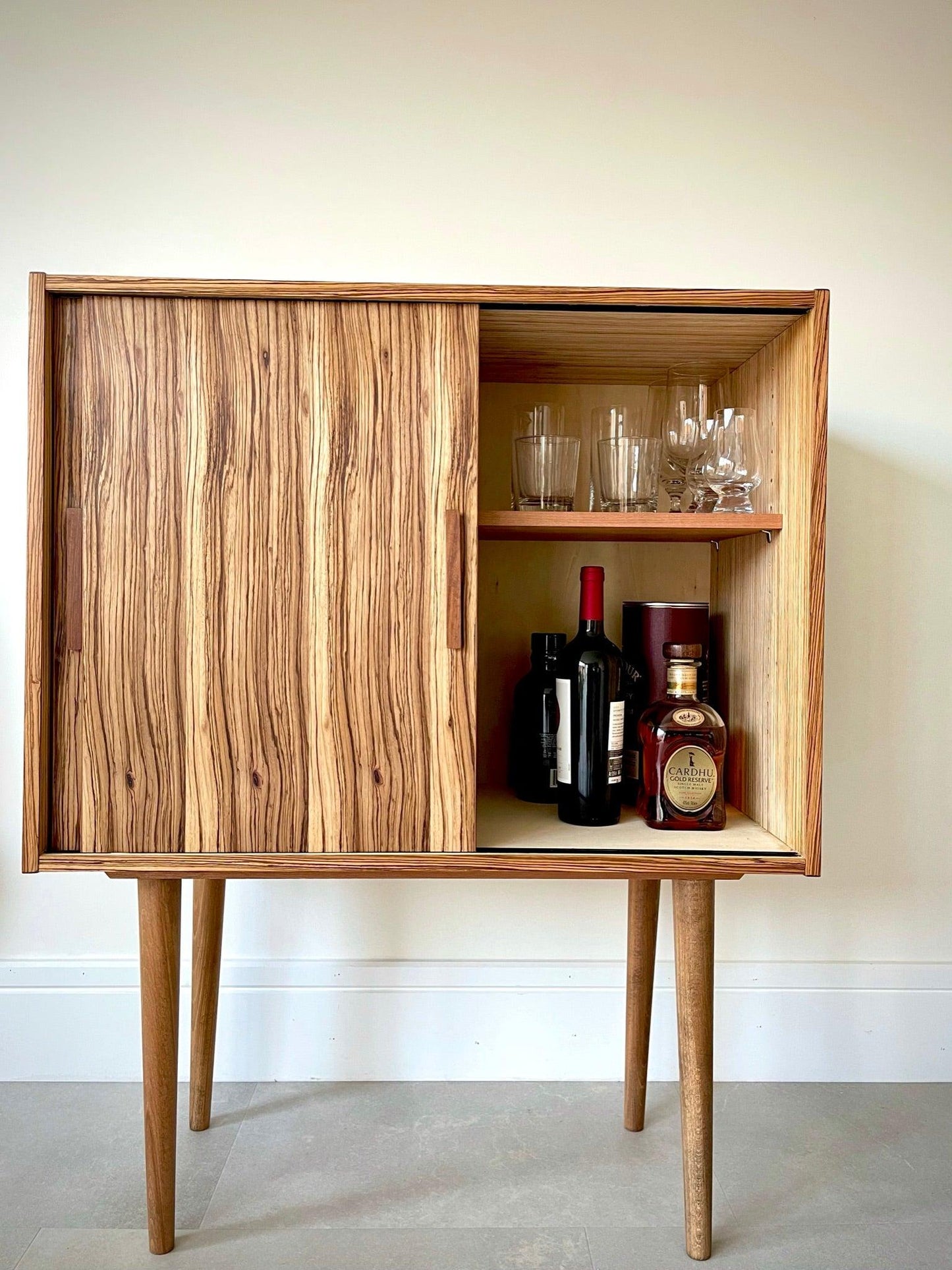 Mid Century Style Drink Cabinet - Supramobili